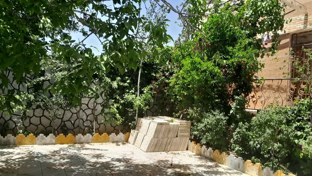 خانه ویلایی درمحدوده باغبهادران روستای کته شور