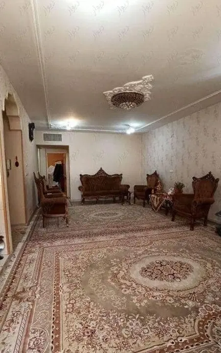 آپارتمان ۱۱۰ متری در حافظ شمالی