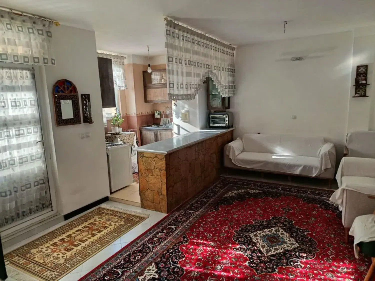 سنددار با پارکینگ و انباری
