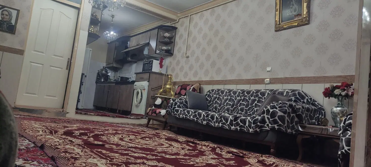 فروش آپارتمان سه و نیم طبقه 65 متری