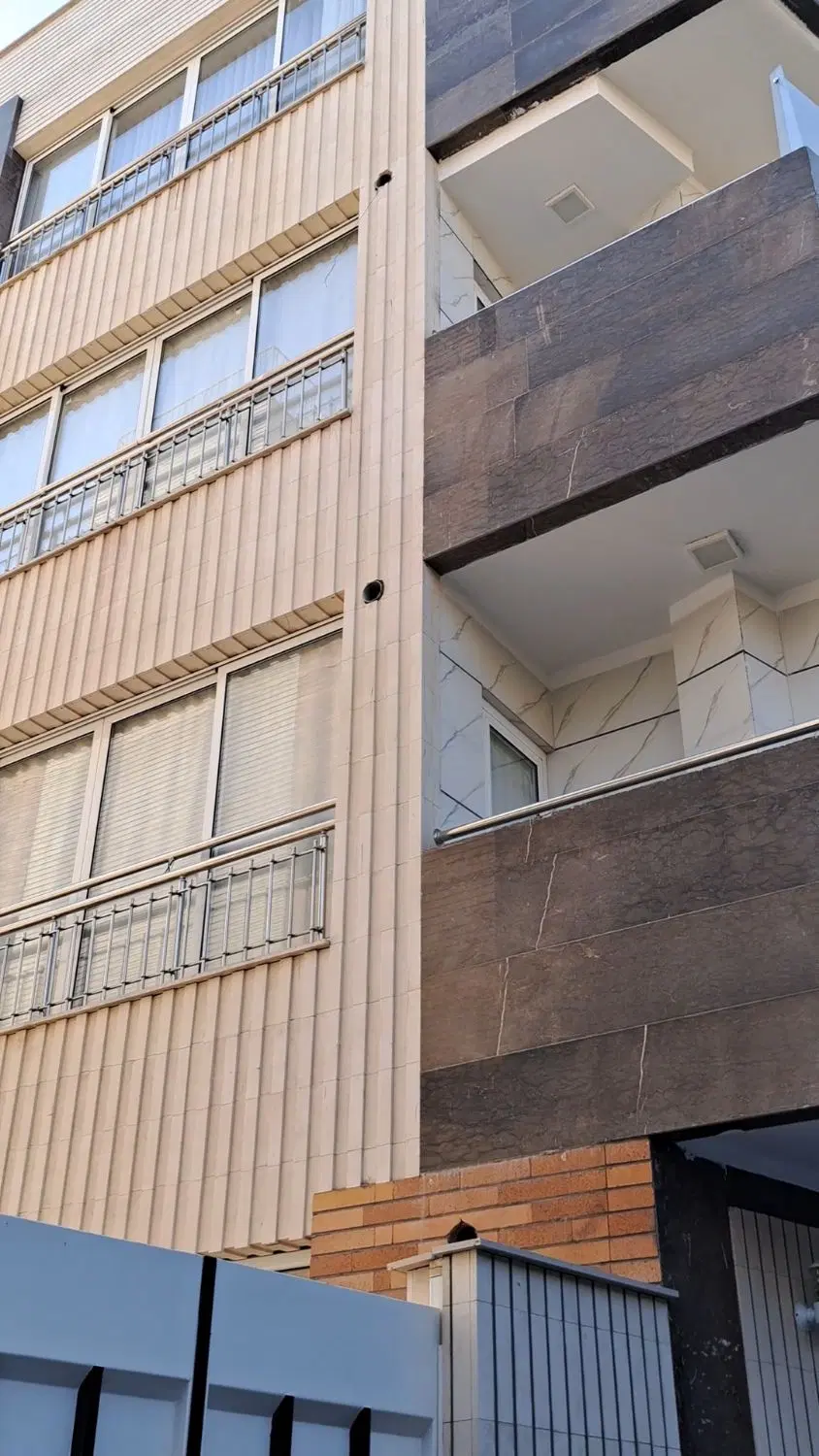 فروش آپارتمان ۱۴۰ متری