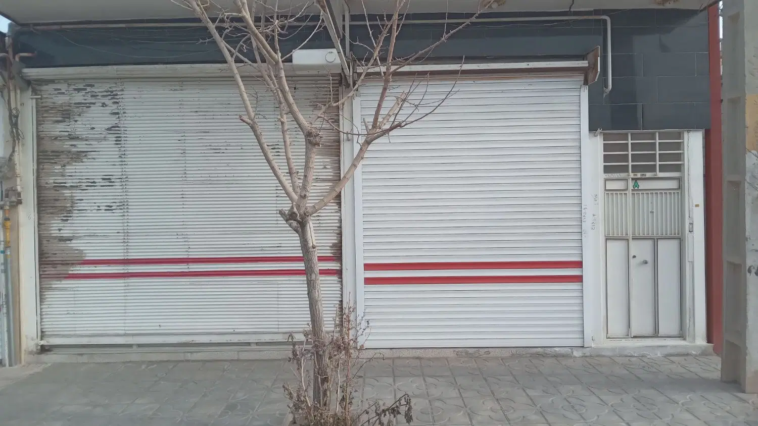 خانه تجاری مسکونی ۱۶۰متری دوکله در شهرک باغمعروف