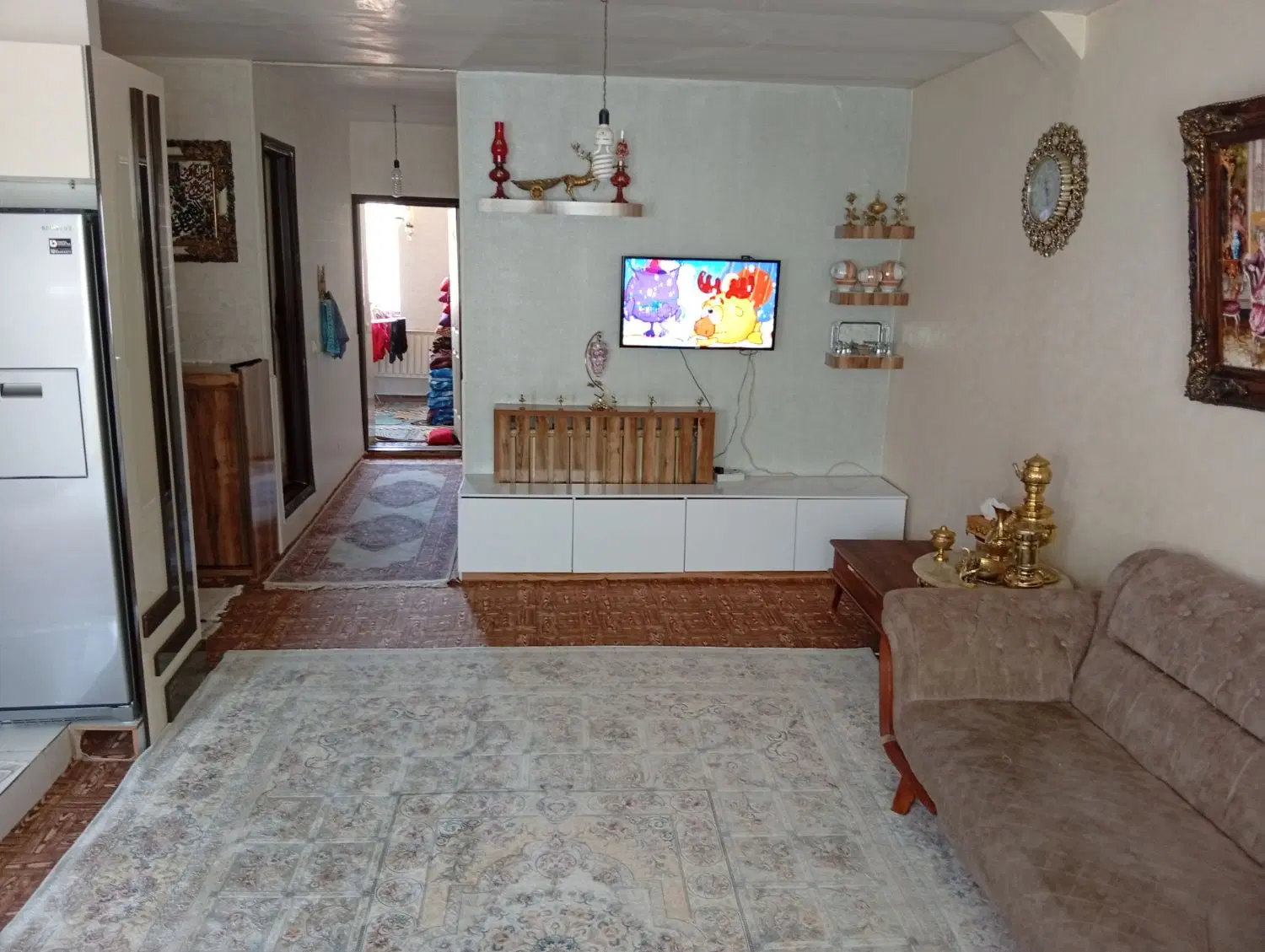 آپارتمان شهرک اندیشه دور میدان