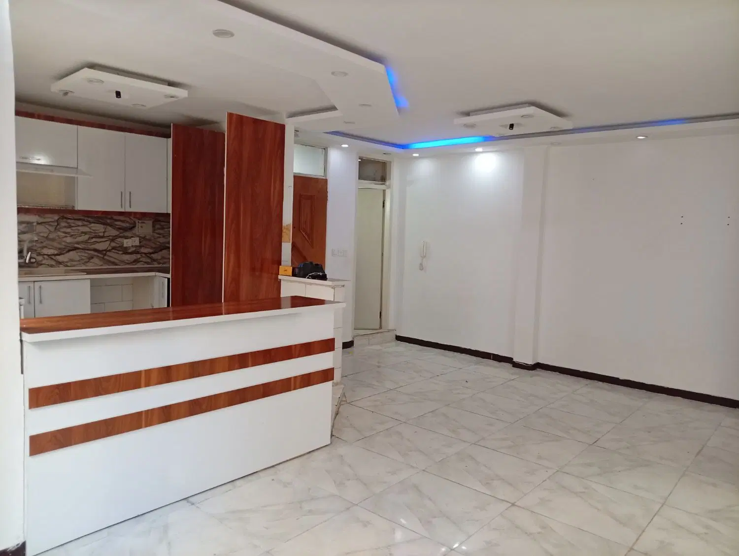فروش آپارتمان ۷۵ متری کوچه گلستان فوری