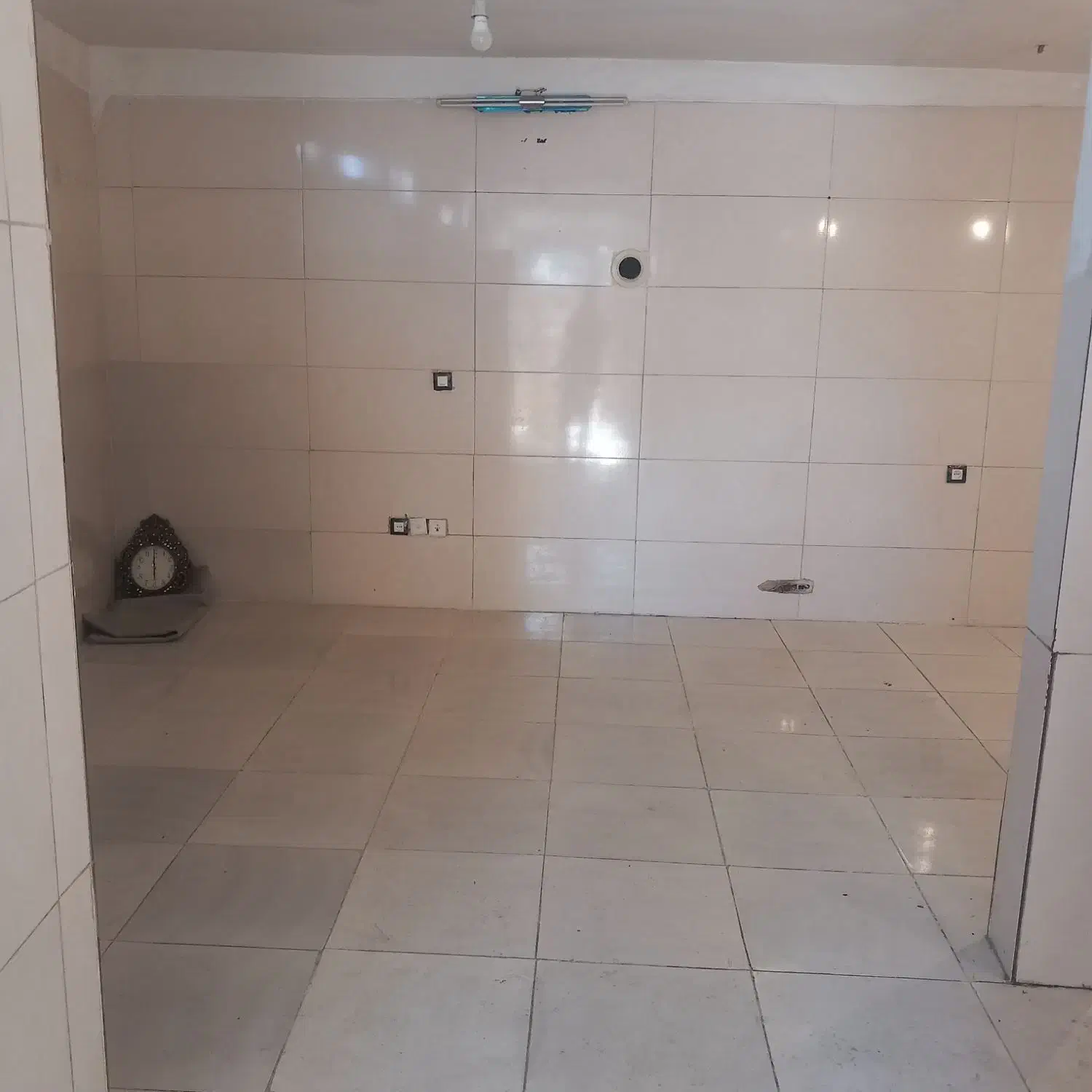 اجاره یک باب زیرزمین مسکونی ۵۳ متری راه جدا
