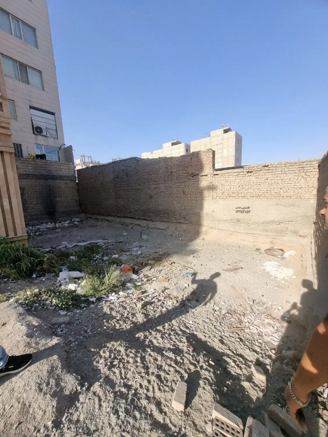 زمین ۱۲۶ خیابان شورا