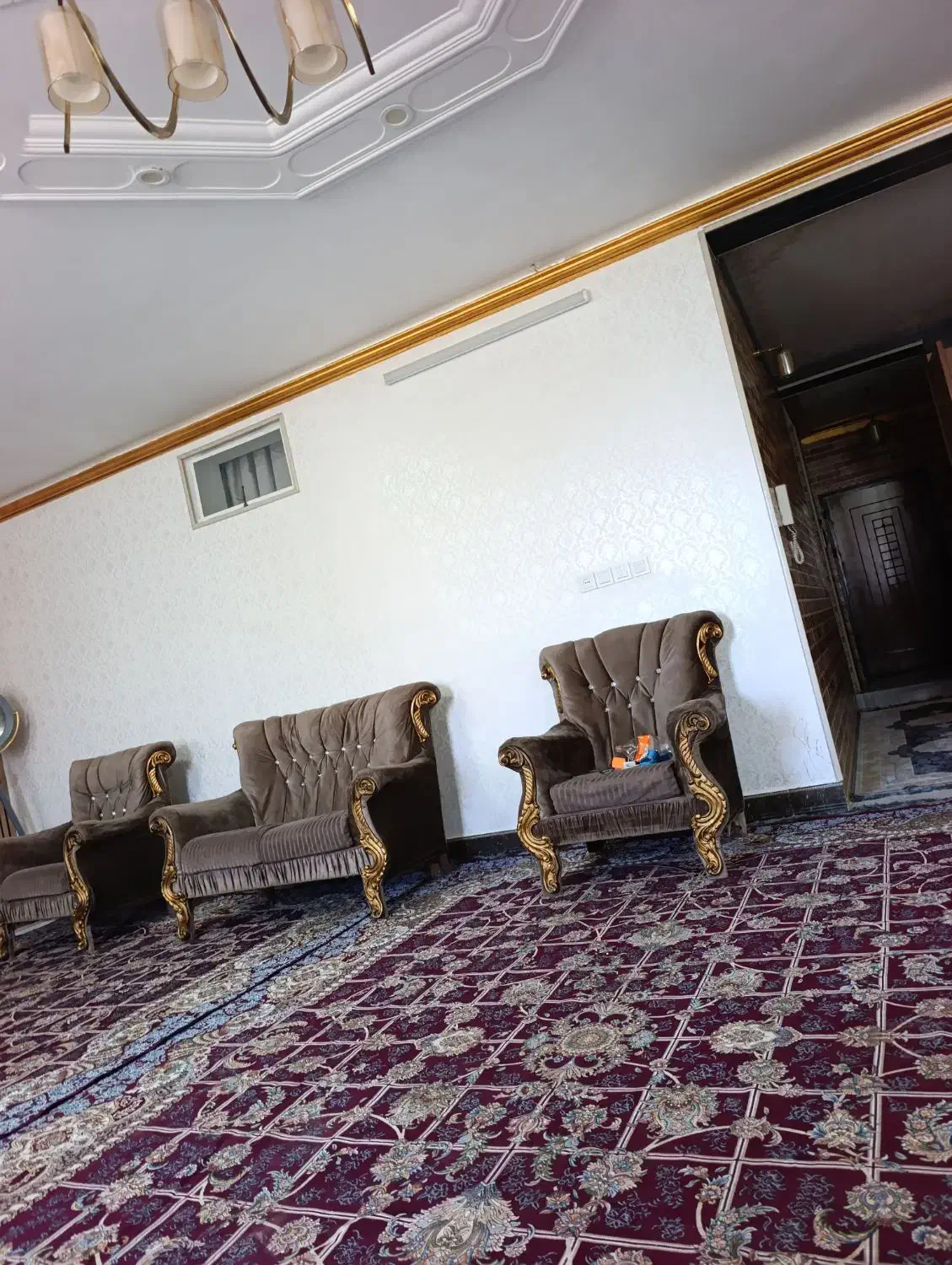 اجاره منزل ویلایی نیم طبقه اما حیاط مشترک