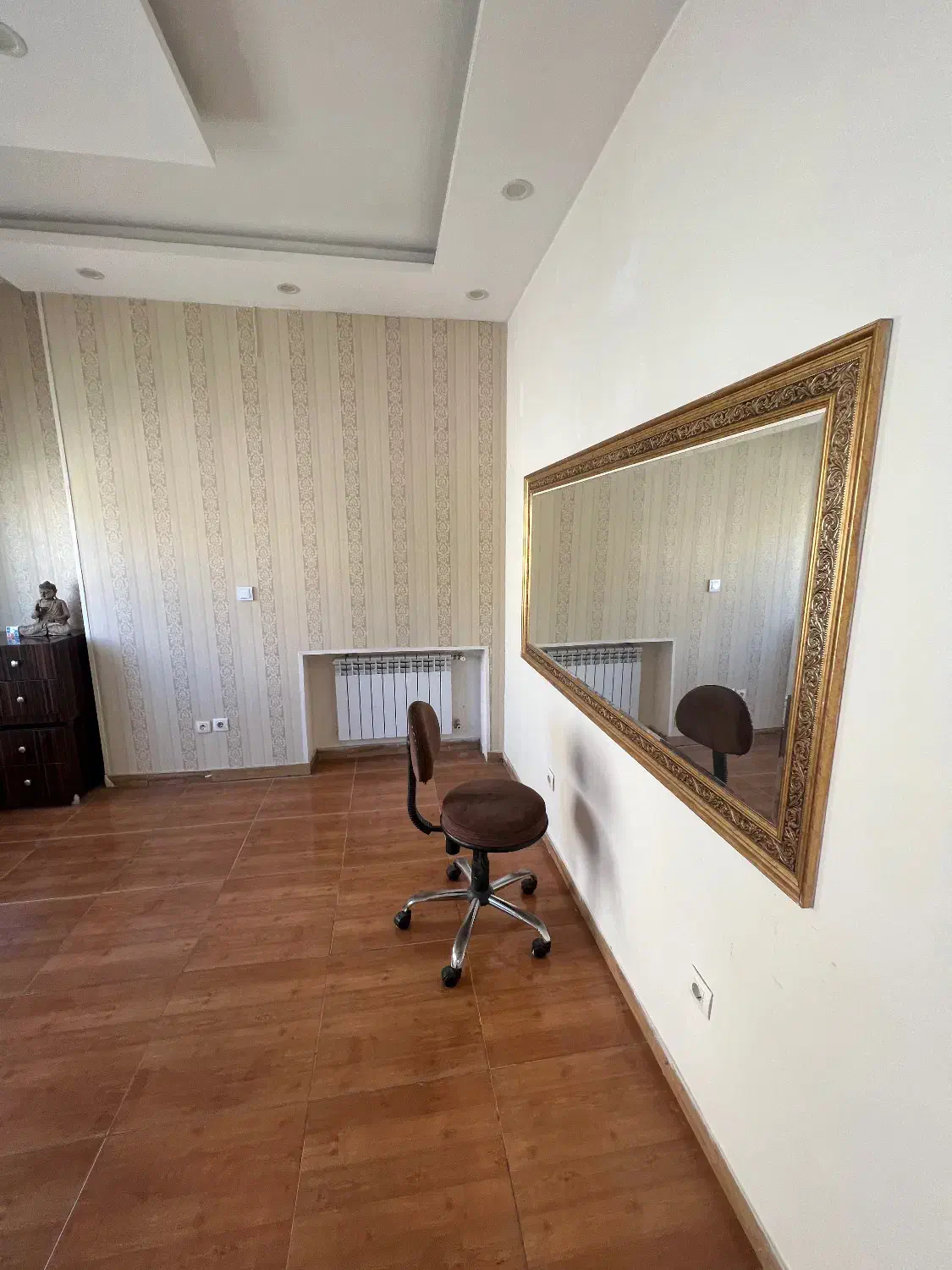 اجاریه اتاق سالن زیبای
