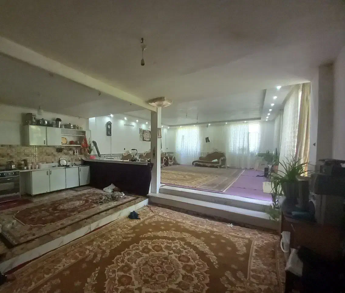 خانه ویلایی باسندملکی همراه با آب وبرق گاز زاک