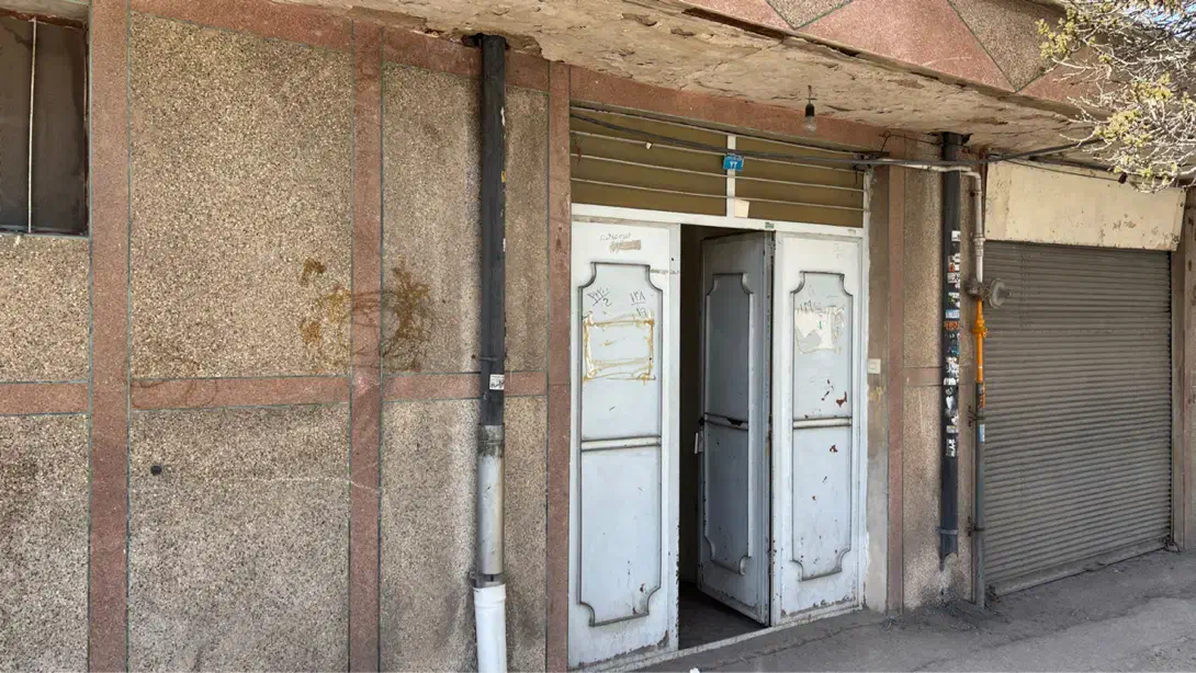 فروش کلنگی در کوچه مشکی