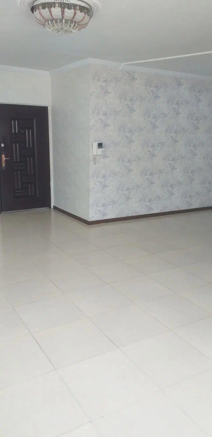 ۸۵ متر ۲ خ با آسانسور و پارکینگ همکف