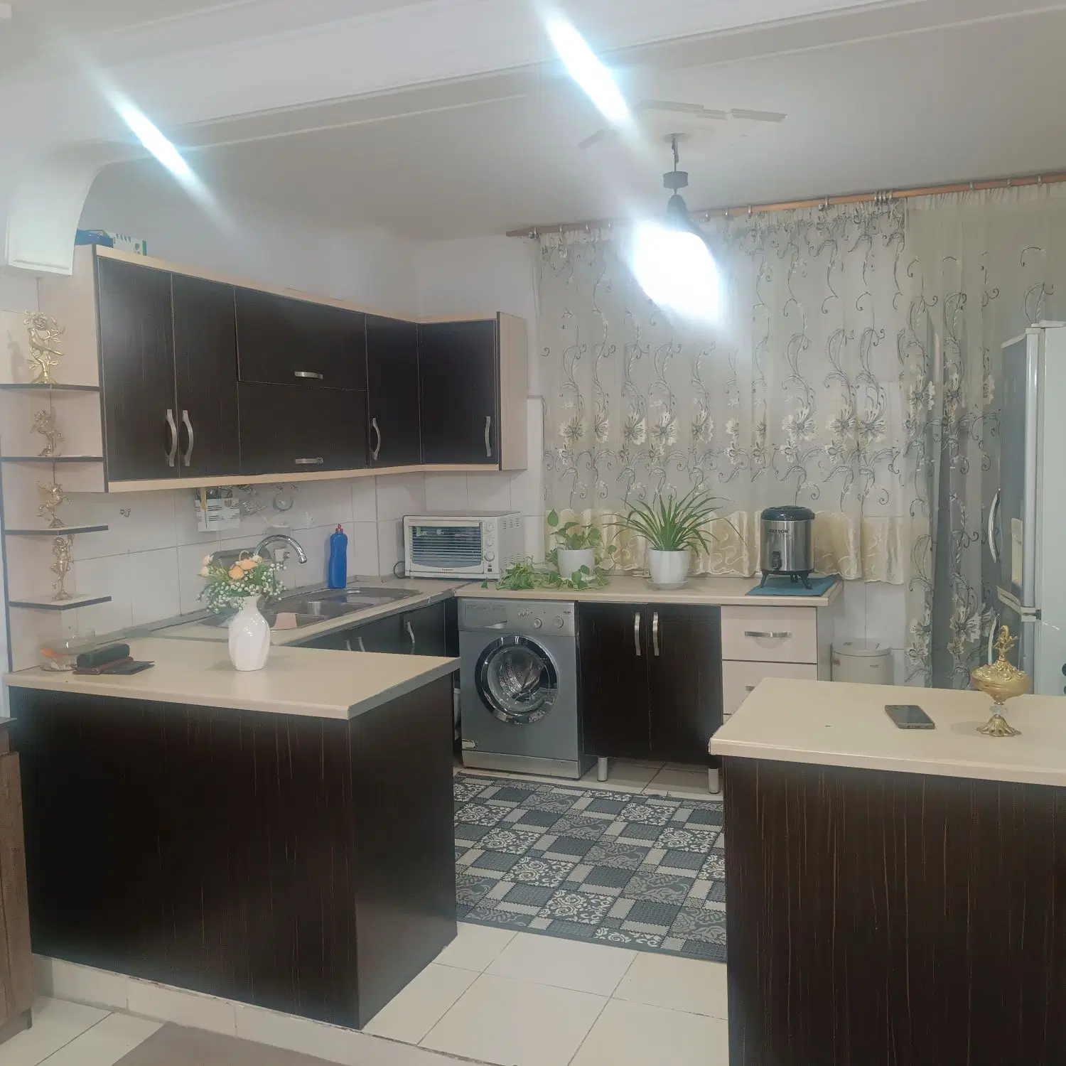 فروش اپارتمان بااسانسور طبقه ۳دوخواب ۲۰متری کردبچه