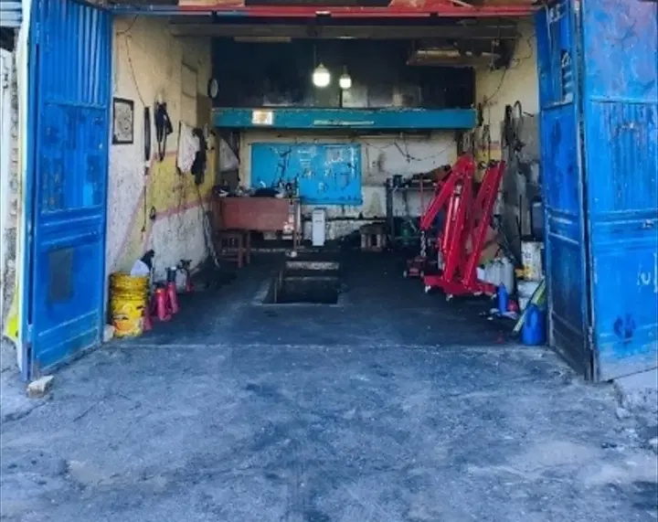 مغازه فروشی
