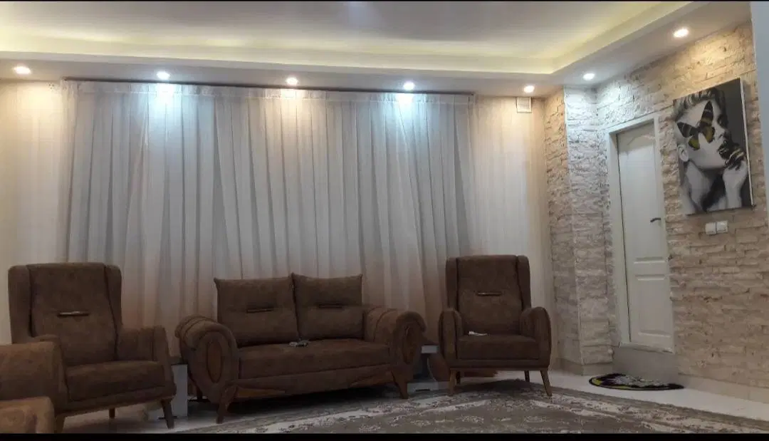 80متری دو خواب چسب بلوار باغستان