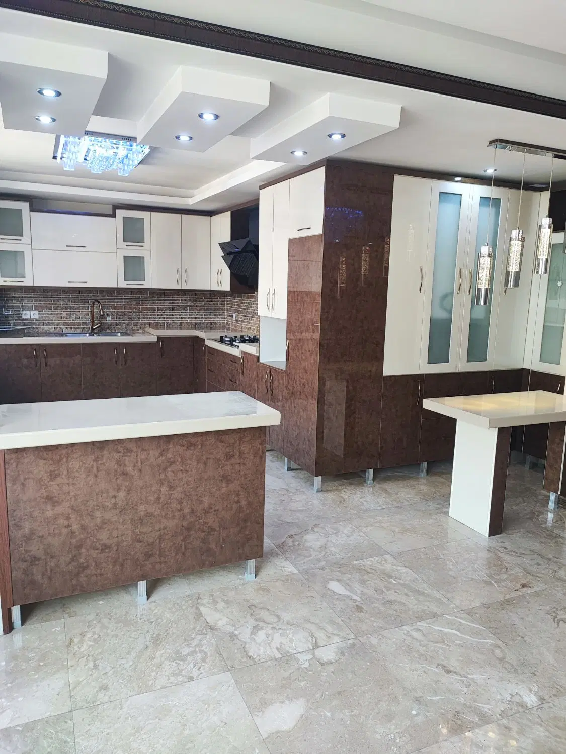 آپارتمان جنت جنوب تک واحدی طبقه ۴ از ۵