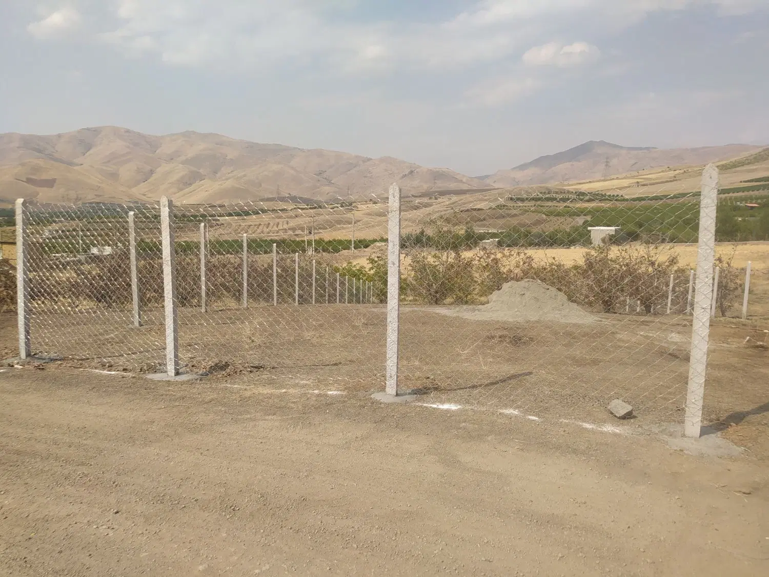 زمین باغ