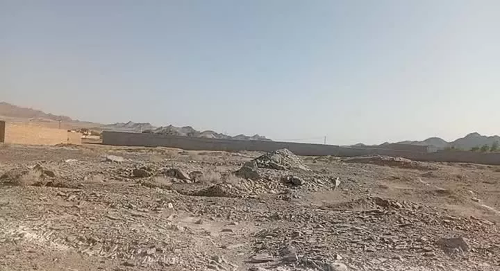 زمین فروشی