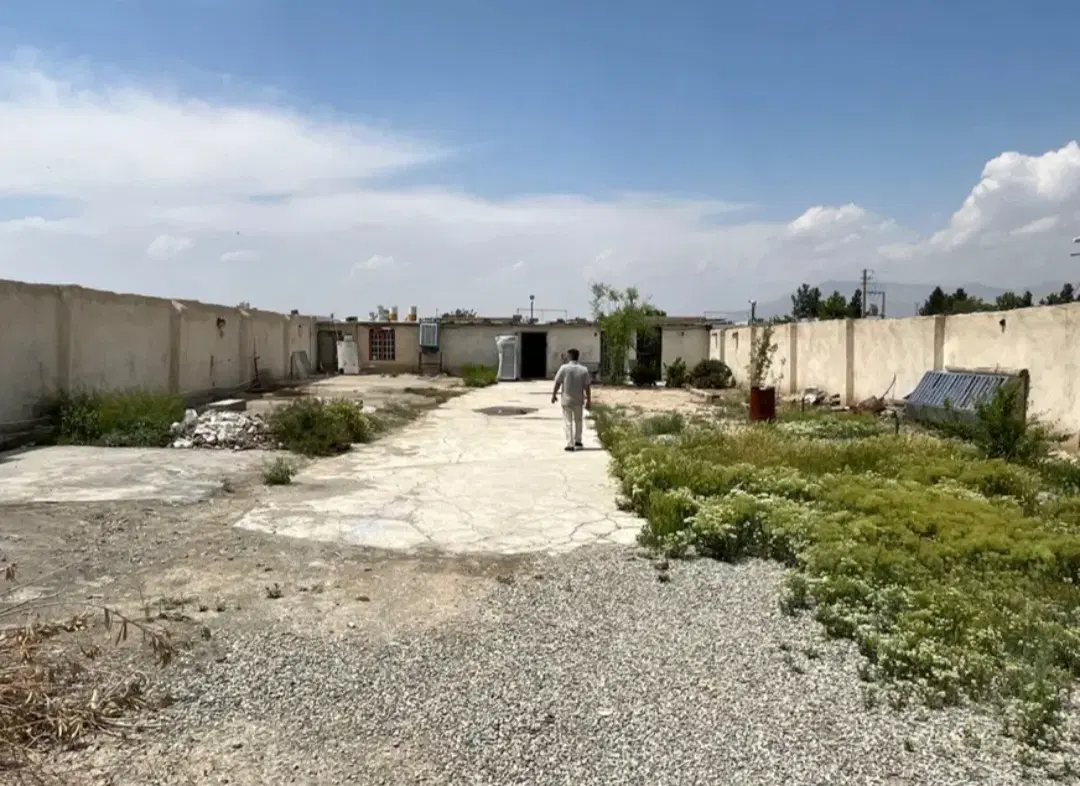 زمین بالو ورودی جاده سرو