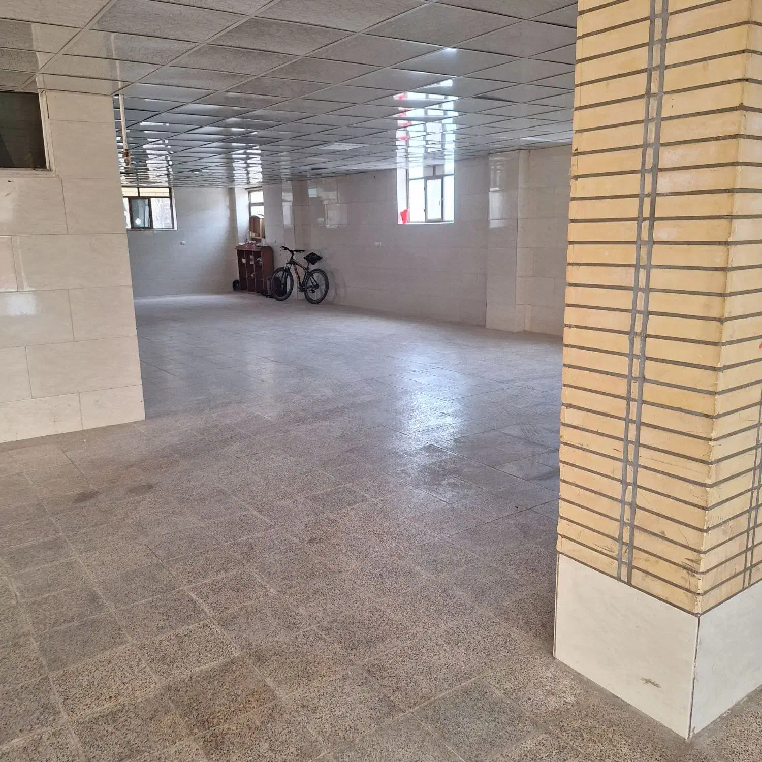 آپارتمان مسکونی حیاط دار