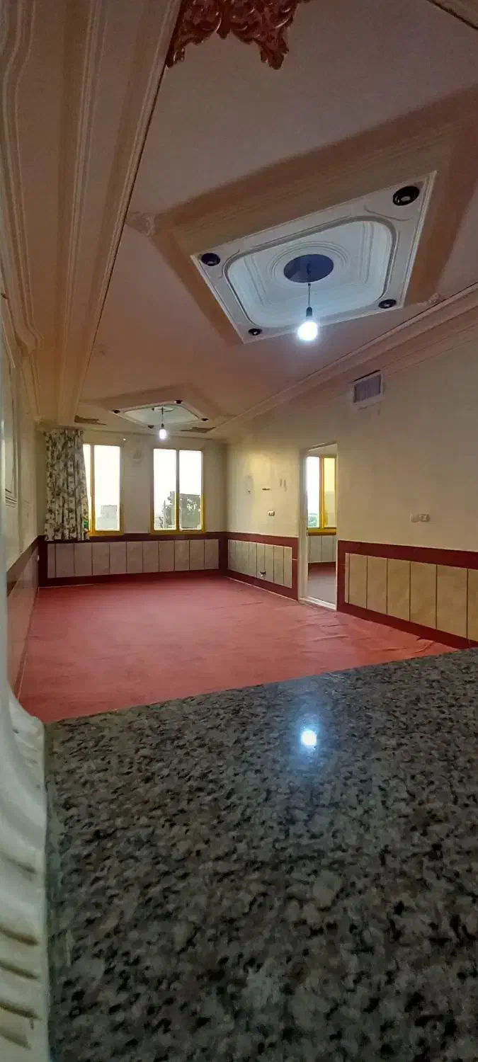 آپارتمان ۷۵متری در محله شترک