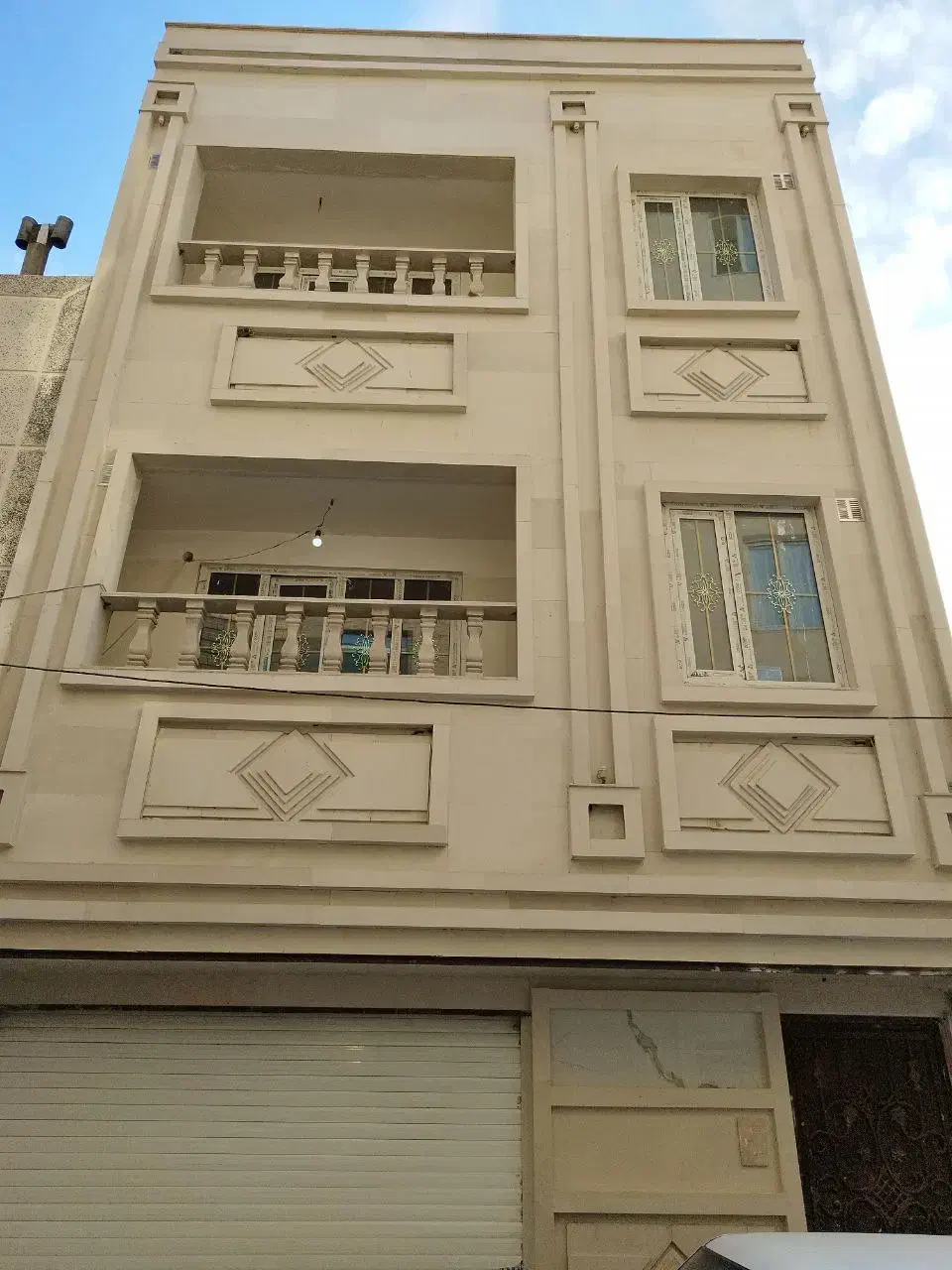 خانه ۳ طبقه