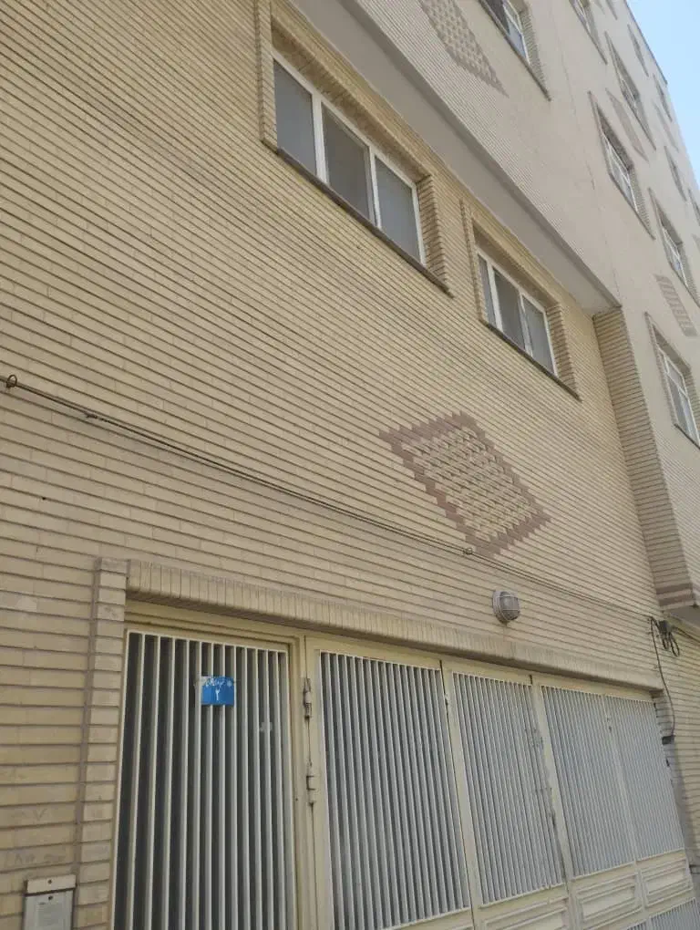 رهن آپارتمان راه آهن کوی قدس، خطیب شهیدبرقی
