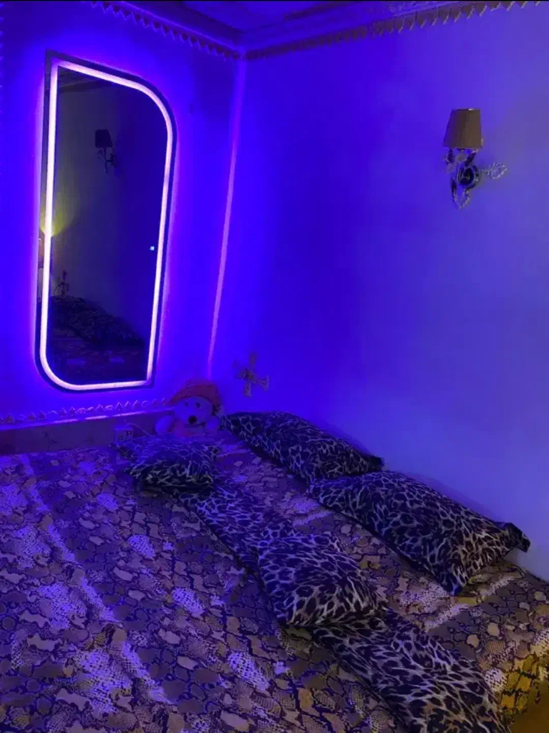 همخانه ی خانم