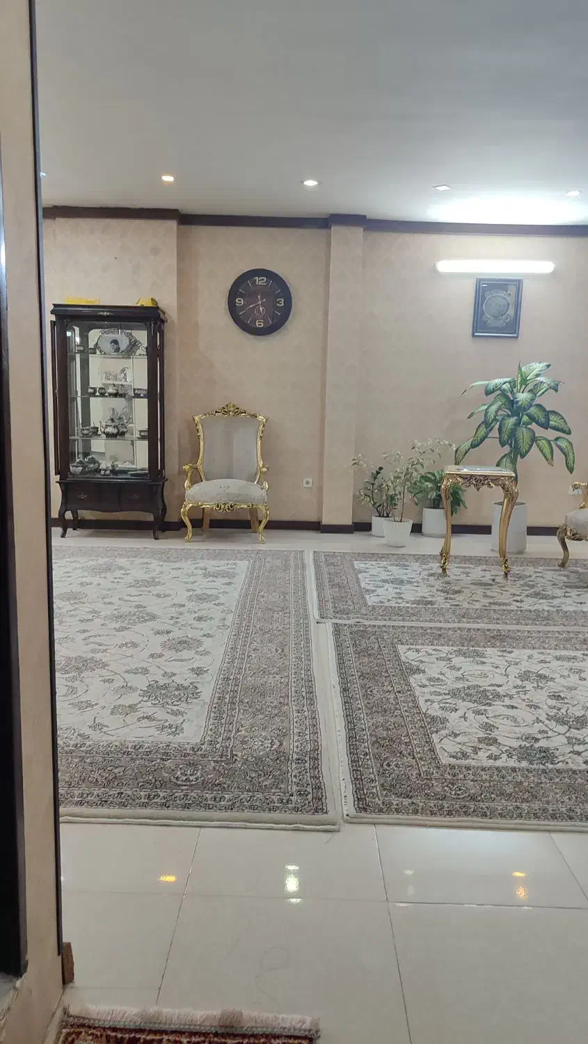 آپارتمان در هفده شهریور۲