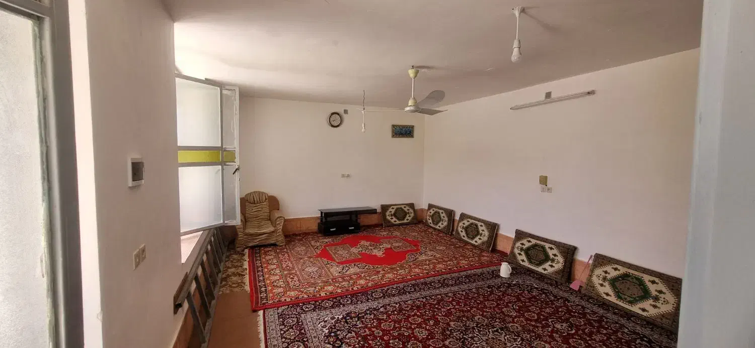 خانه ۱۰۰متری نصر با بالکن