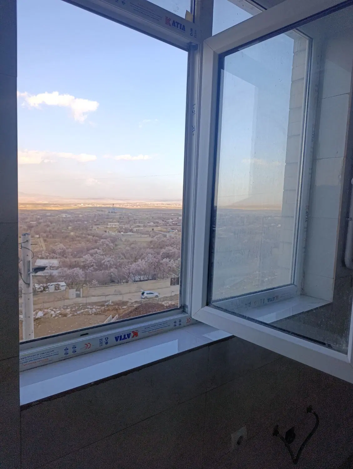 آپارتمان نود متری خشک