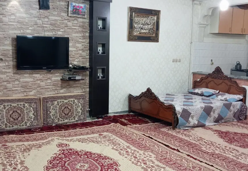 سوییت باپارگینک شخصی با حیاط درایل گلی