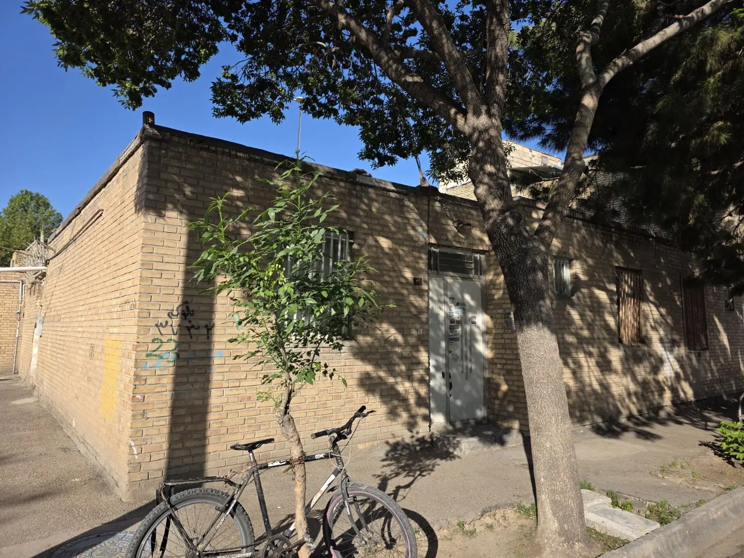 خانه ویلایی سه نبش