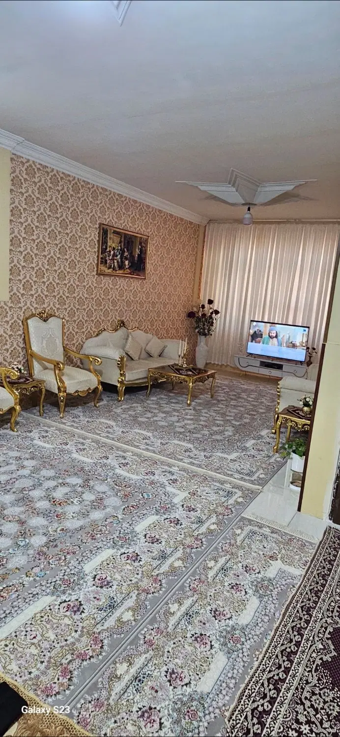 آپارتمان ط اول شیک و تمیز ستایش