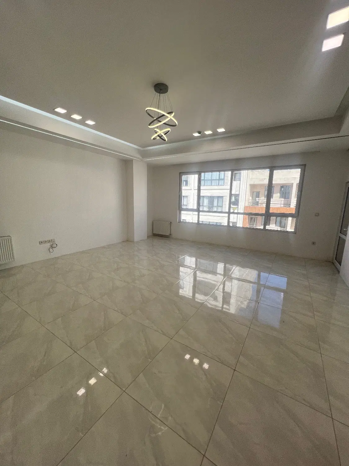 فروش آپارتمان 160 متری خوش نقشه شهرک لاله