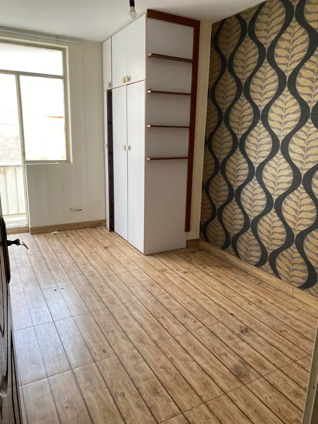 ۶۵ متر با پارکینگ و انباری دو خواب