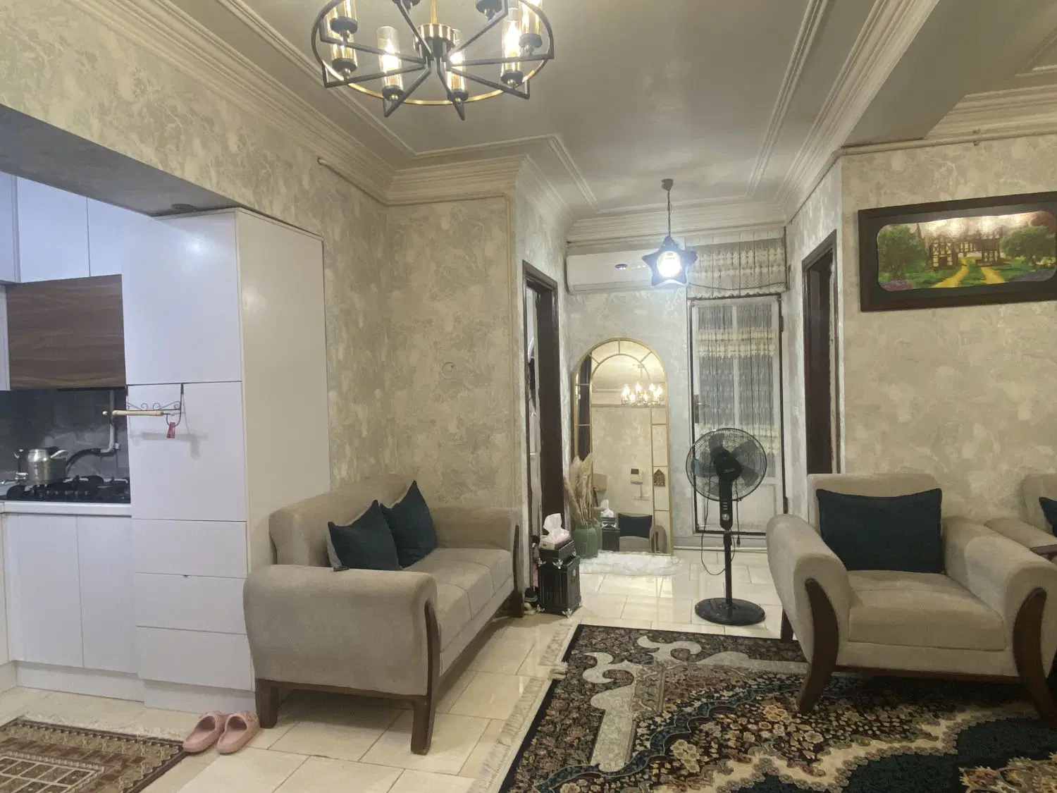 اپارتمان ۳طبقه ۶واحد هر طبقه۲ واحد