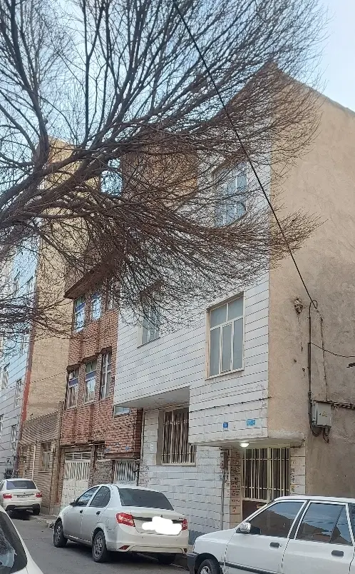 ۷۵ متر خانه مستقلاتی بغل دار قابل سکونت