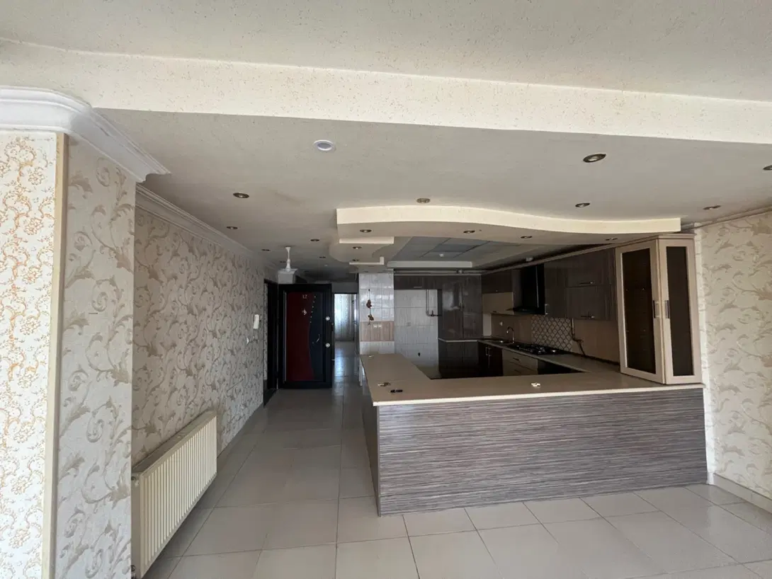 آ‌‌‌پارتمان ۱۲۰ متری ورزش سلطانی