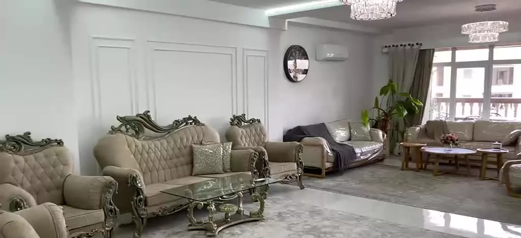 اپارتمان تک واحدی ۲۰۰ متری شیراز