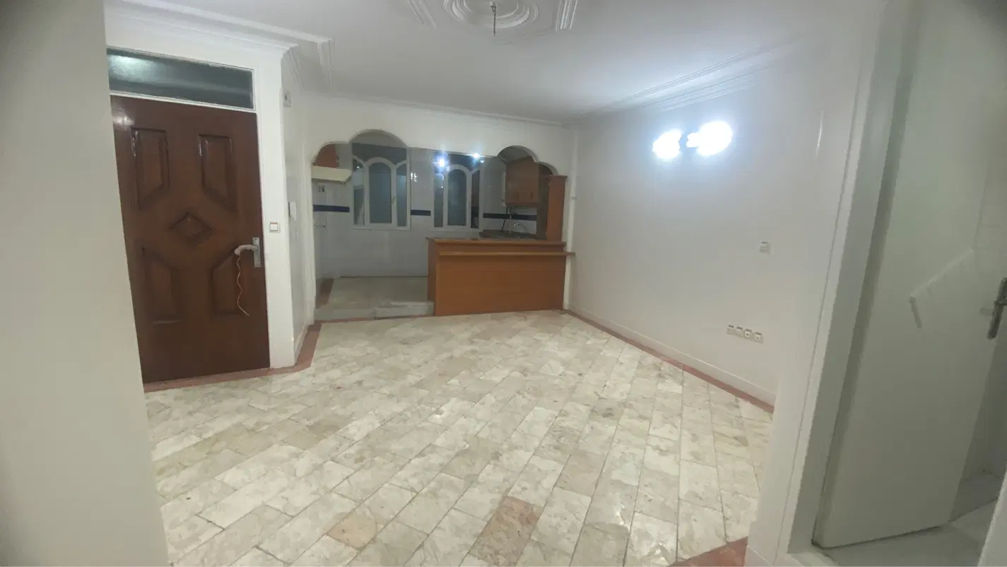 ۶۰ متر دو خواب با پارکینگ