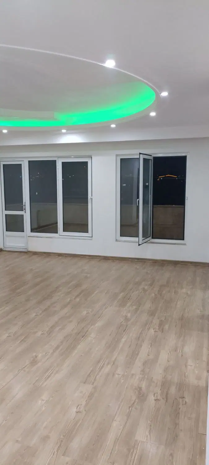 آپارتمان در محله اره گر واحد شیک نمای رومی ۸۸متر
