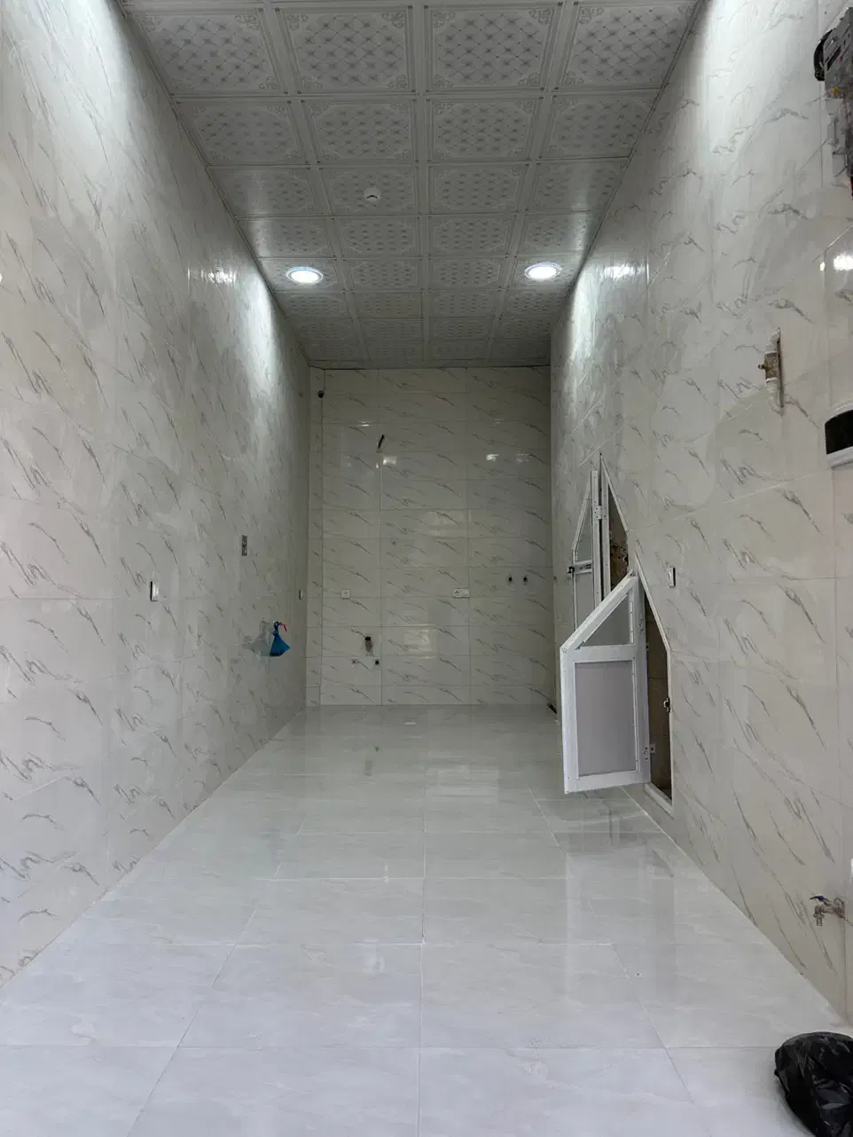 مغازه تجاری