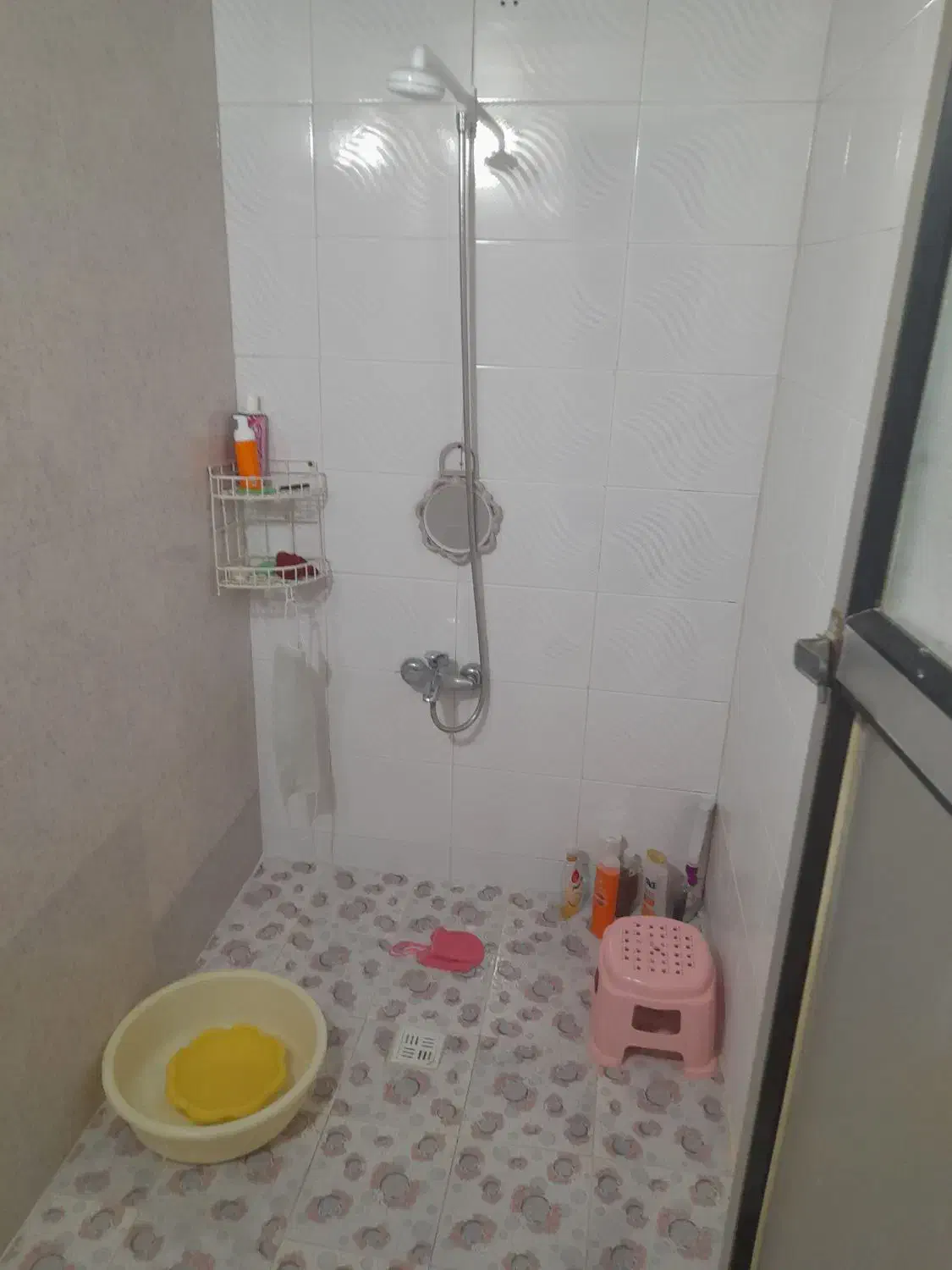 منزل و مسکونی