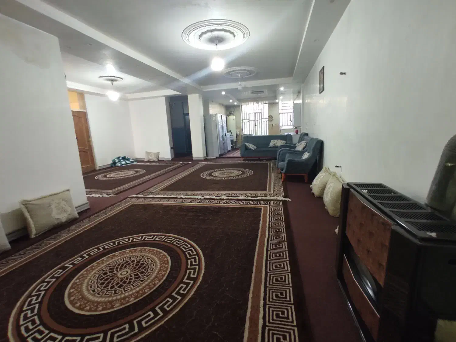 خونه فول امکانات ب صورت شبانه روزی