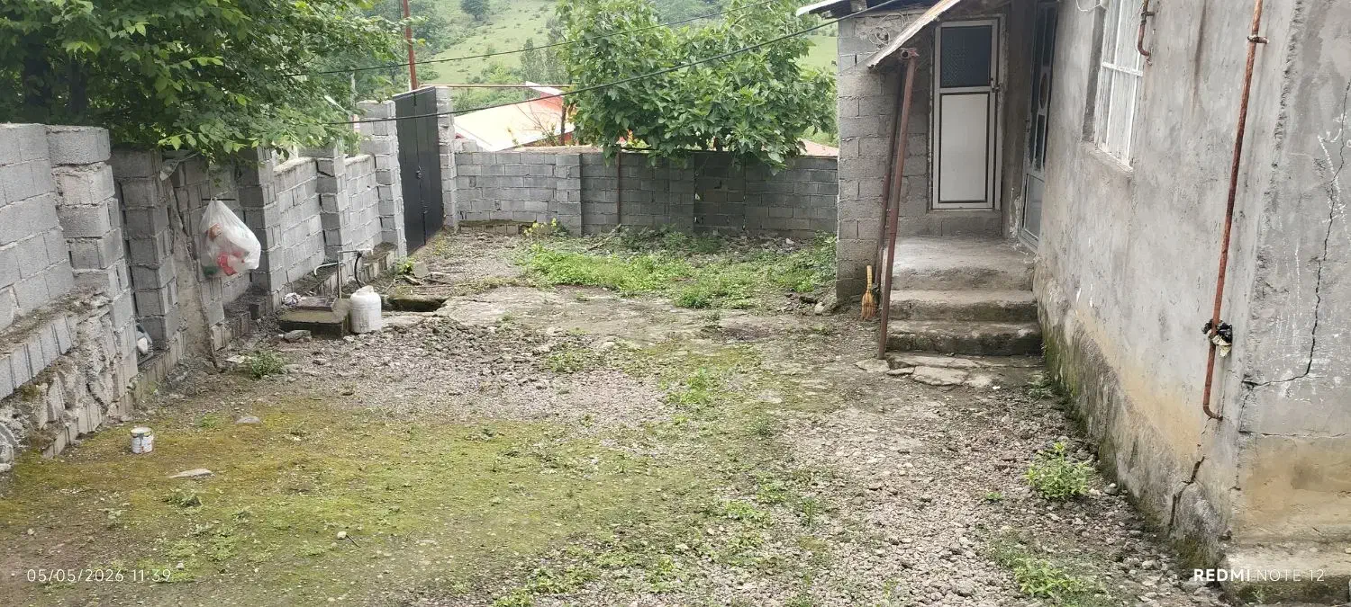 ملک ویلایی بهمراه محوطه