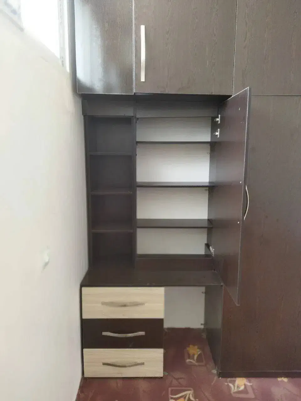 منزل ویلایی ۳طبقه پارکینگ دار 3بر نور