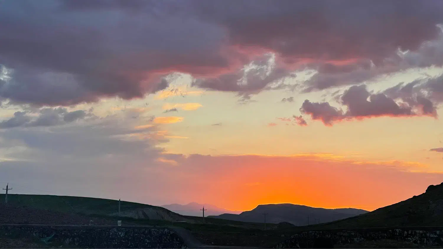 زمین باغی چشمه سهراب ۲۰۰۰متر