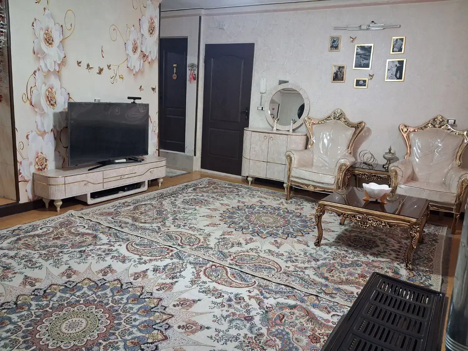 اپارتمان ۶۵ متری  در فلکه دوم گلستان.  بهارستان ۲