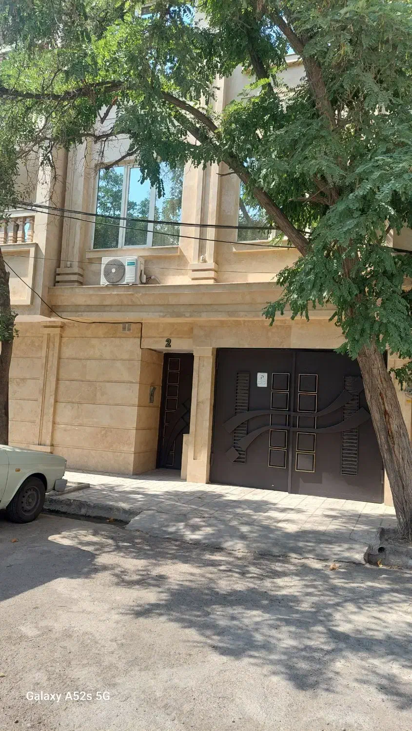 آپارتمان ۸۰ متری با ۵۰ متر حیاط،اختصاصی
