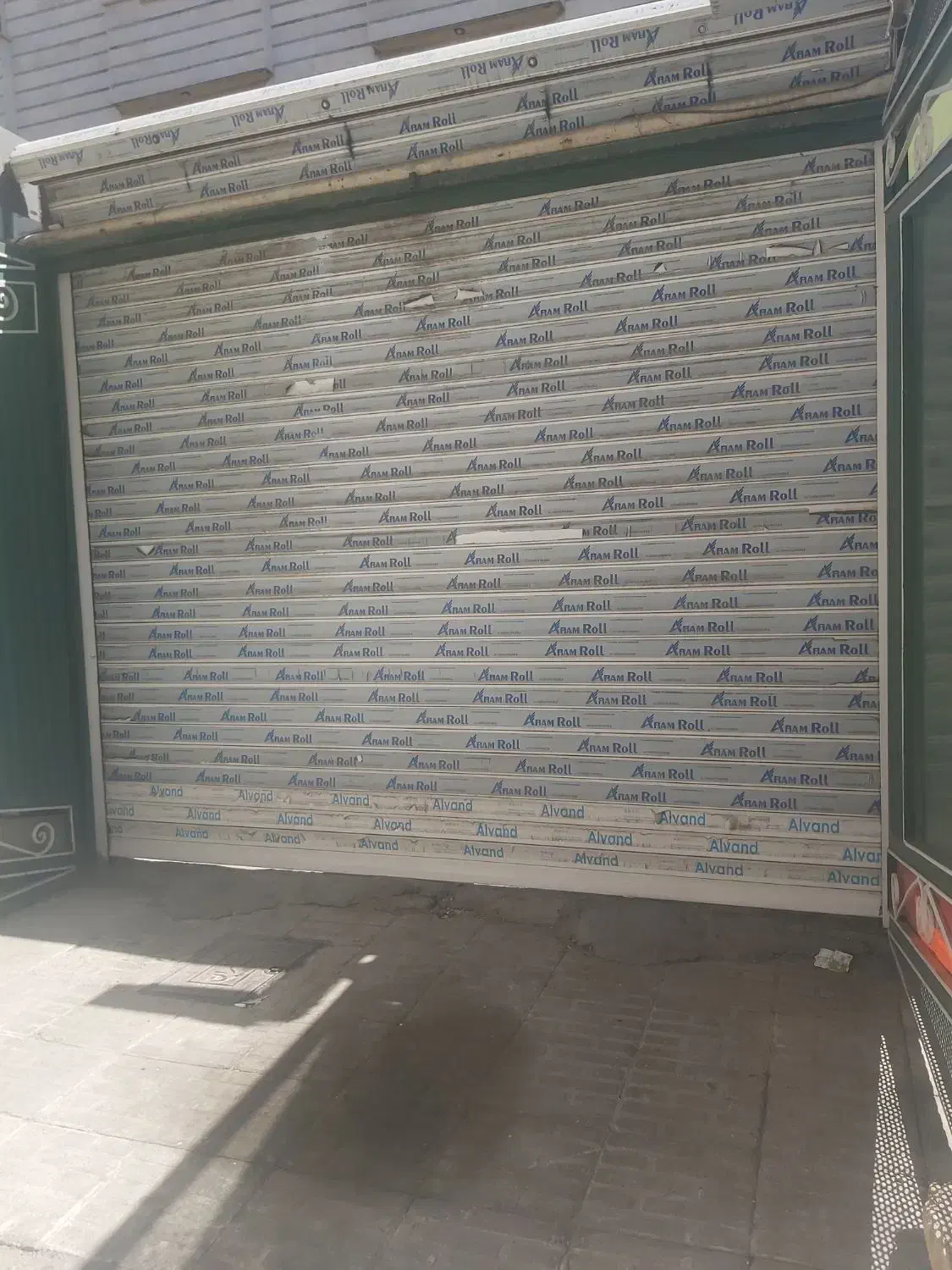 پارکینگ ۱۰۰ متری مناسب برای انبار و ...